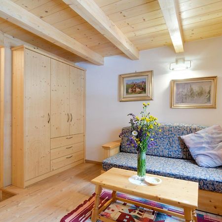 Cianbolpin Guesthouse Canazei Exteriör bild
