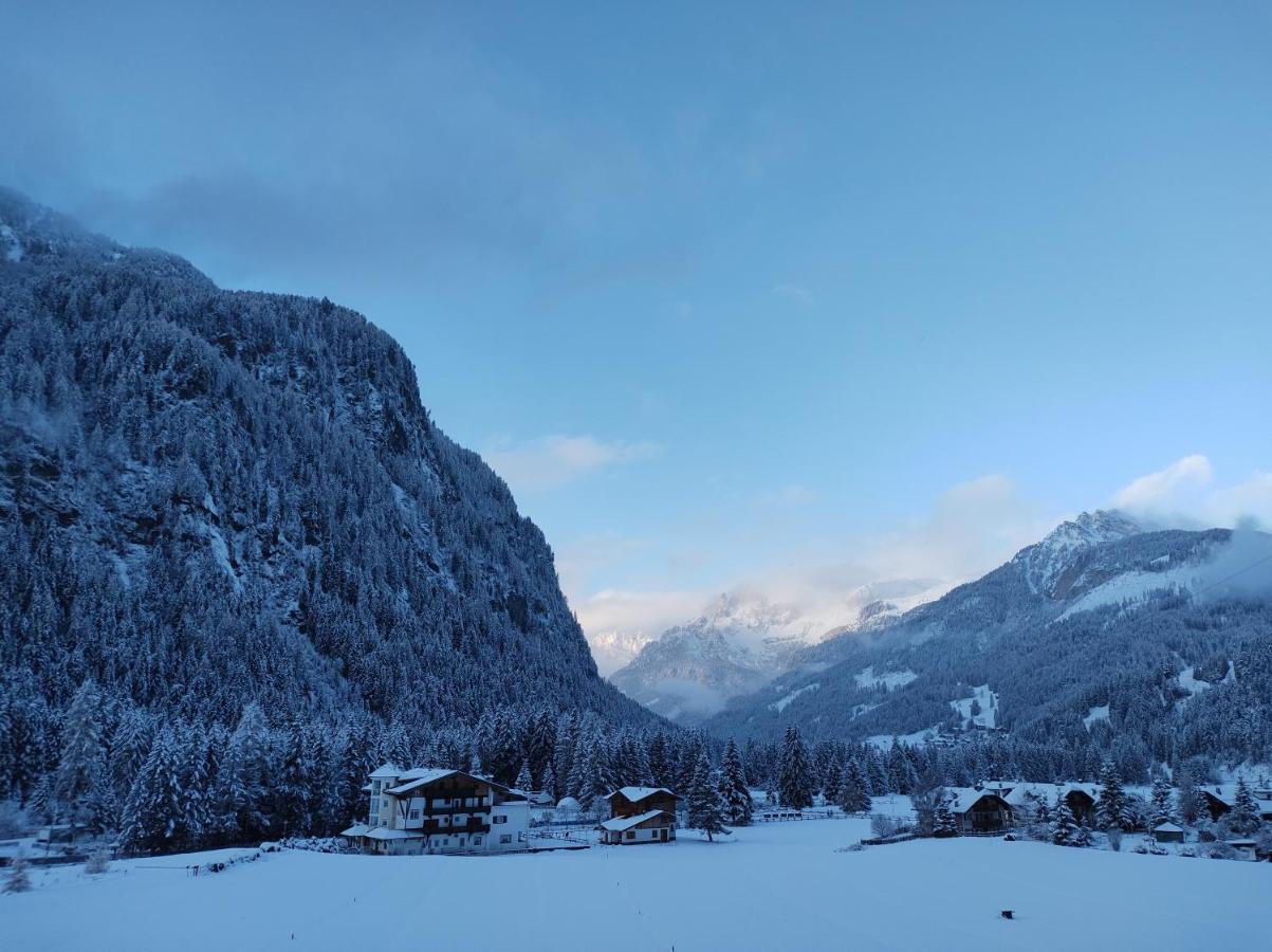 Cianbolpin Guesthouse Canazei Exteriör bild
