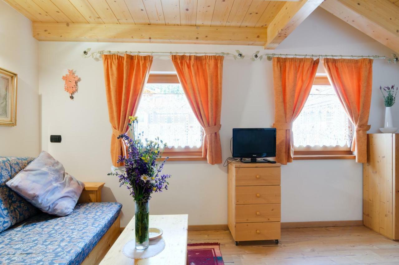 Cianbolpin Guesthouse Canazei Exteriör bild