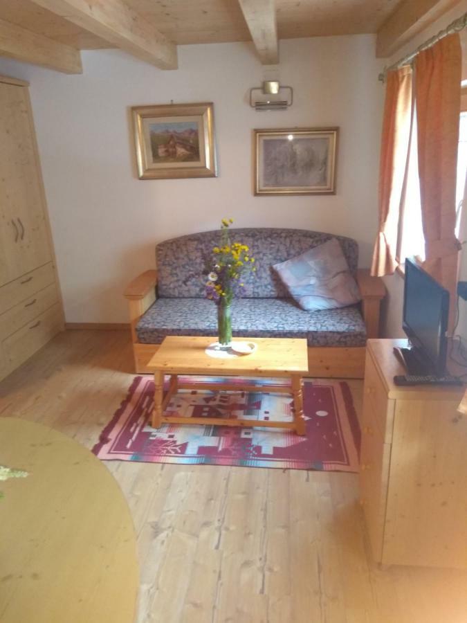 Cianbolpin Guesthouse Canazei Exteriör bild